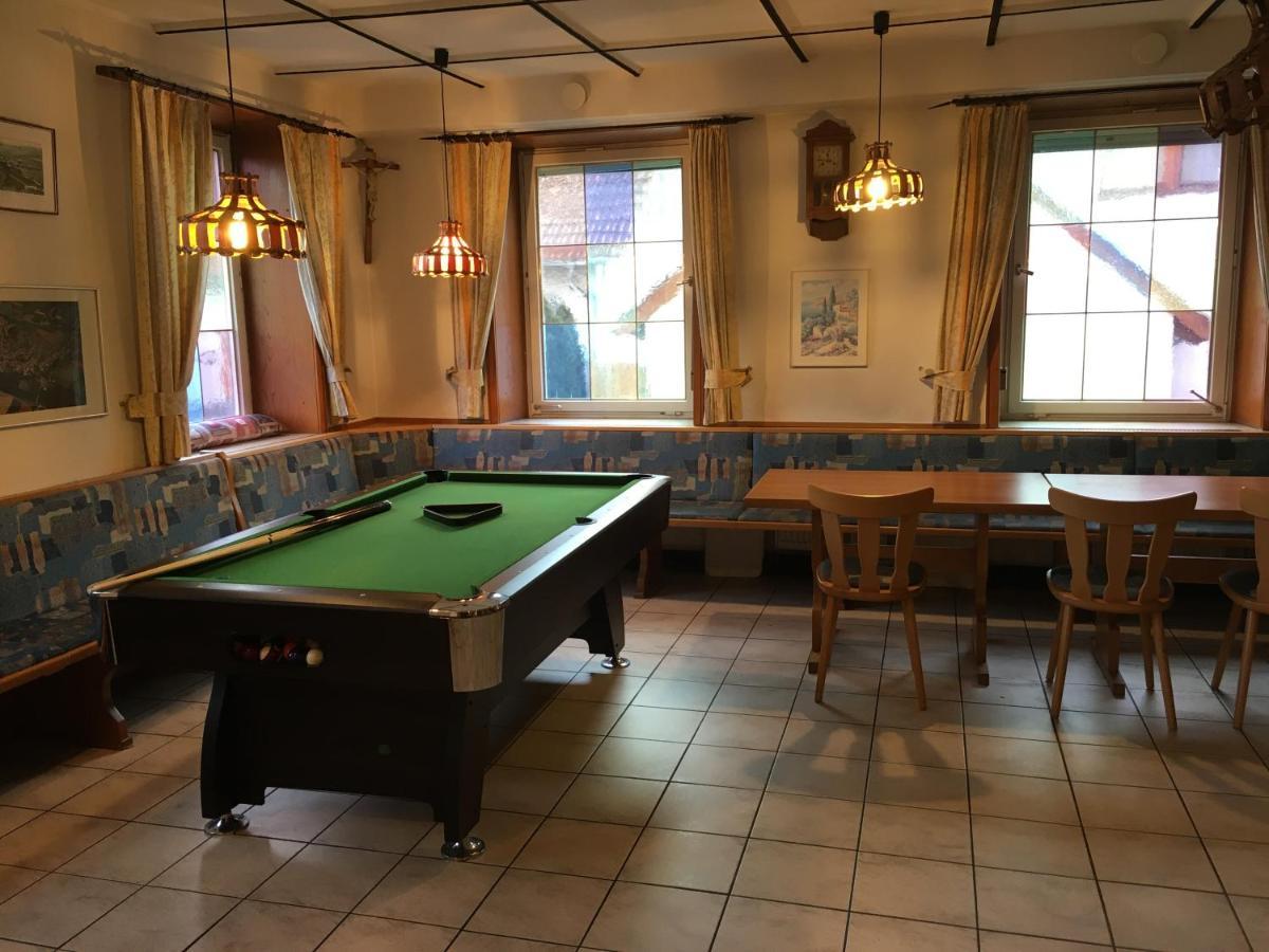 乌尔姆Kreuz! Einfach. Guenstig. Schlafen.住宿加早餐旅馆 外观 照片